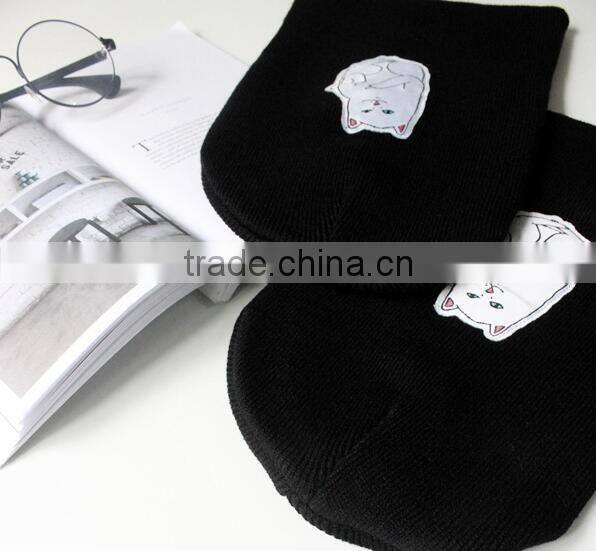 Star Same Style Cute Cat Pattern Rolled Brim Acrylic Knitted Cap for Man