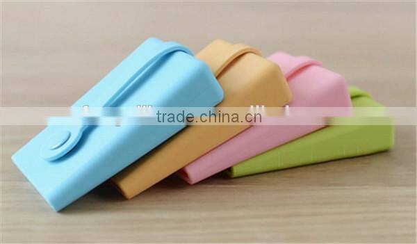 Dongguan high quality fashionable colorful silicone wallet/purse for keys