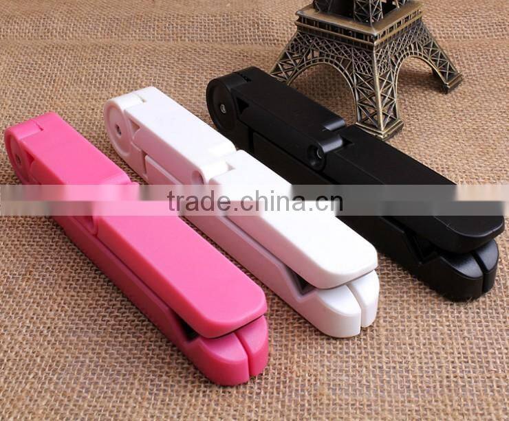 Wholesale Foldable Triangle Tablet Holder for iPad, Foldable Lazy Mobile Phone Table Holder