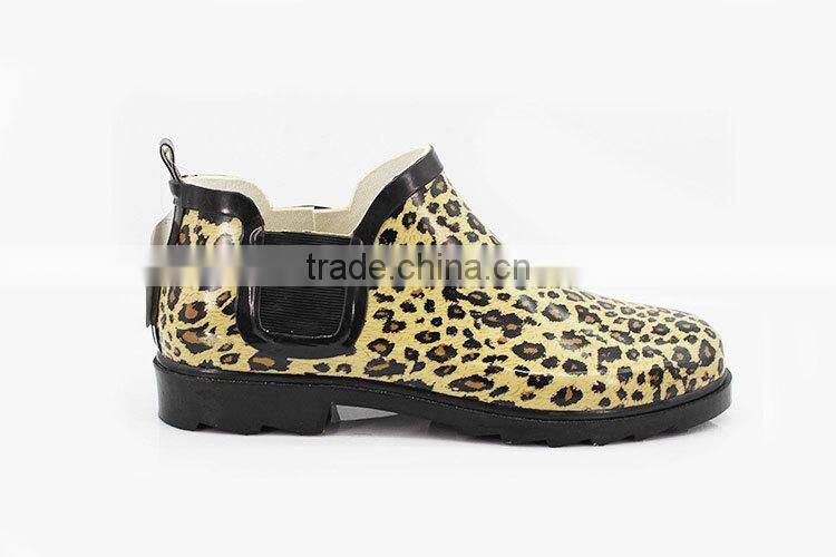 Newest Design Low price Latest design Summer overshoes rain boots