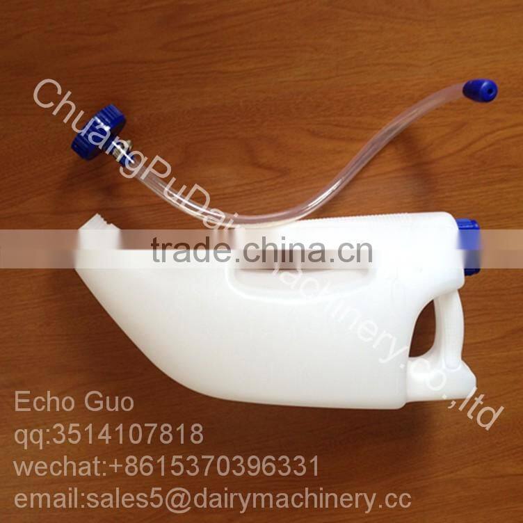 4L Plastic Calf Feeding Bottle with High Quality Rubber Nipple