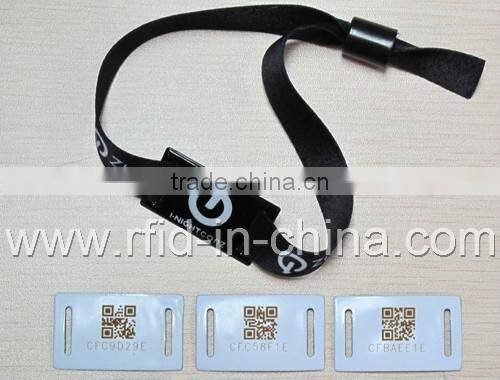 Small PVC RFID Tag RFID Cashless Wristbands Contactless Payment Wristband