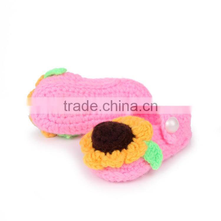 Beautiful Sunflower Free Crochet Shoes Pattern for Baby