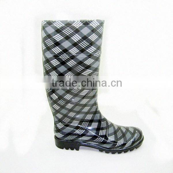 Distinctive Patterned Rain Boots For Women
