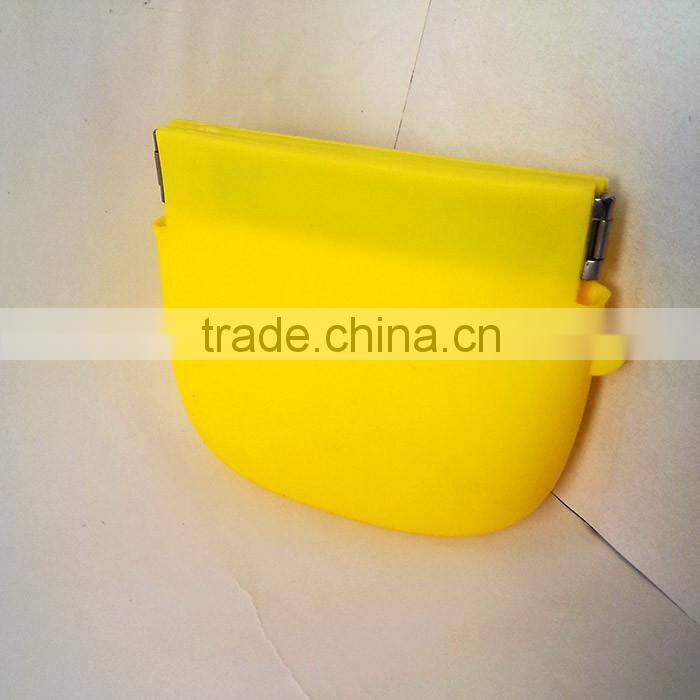 2016 Latest design cartoon silikon purses