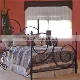 alexander-wrought-iron-bed/wrought iron bad/Rustic Pine bed/Iron Decor Bed