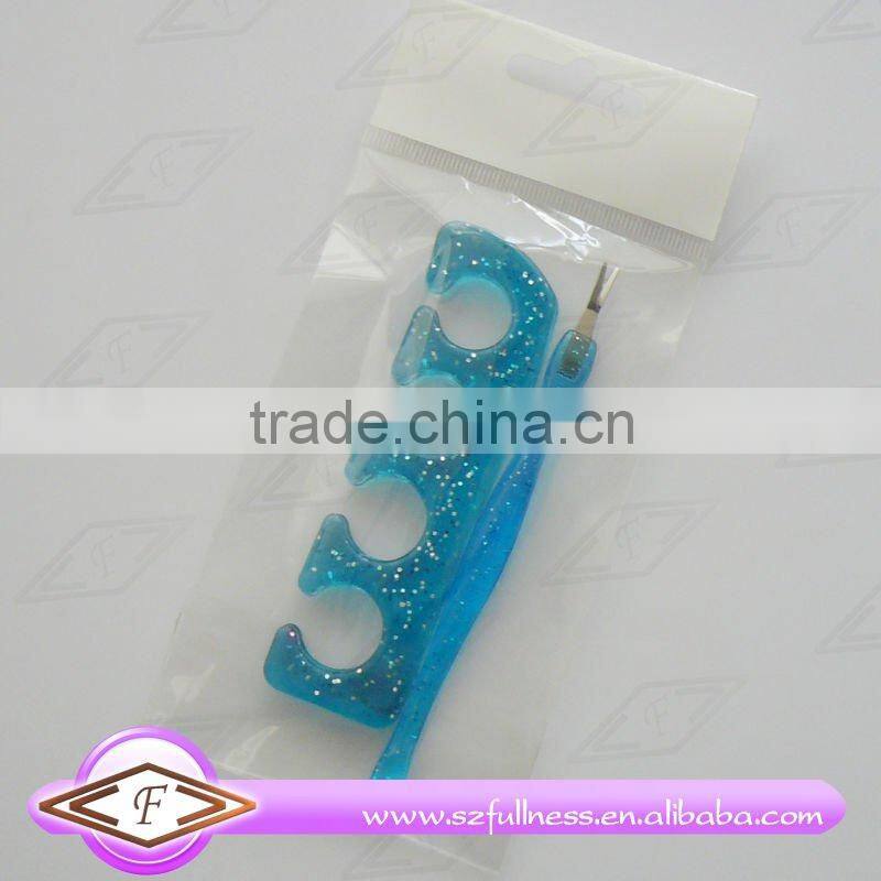 Toe separators and pusher