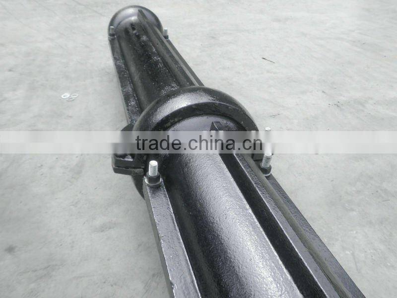 Articulated protection pipe for cable in sea