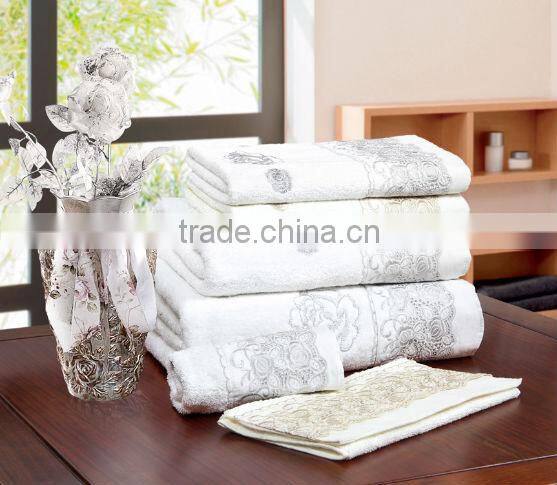 towels set with lace and embroidery