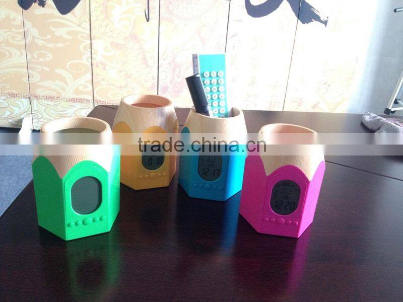 hot sale cheap digital led color change wooden pen holder clock