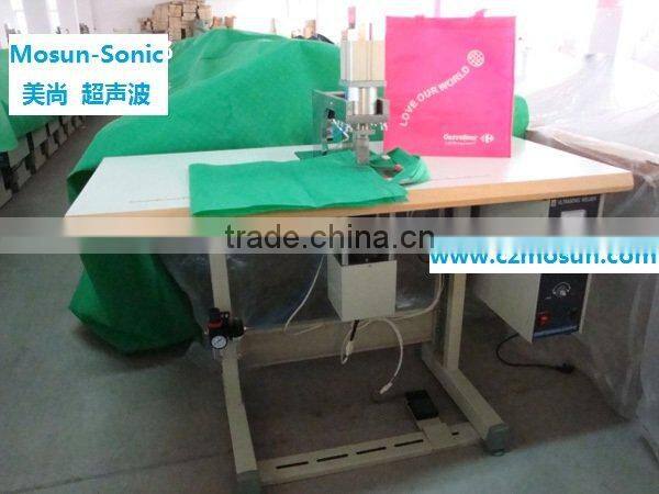 Ultrasonic welding machine for mask's elastic yarn
