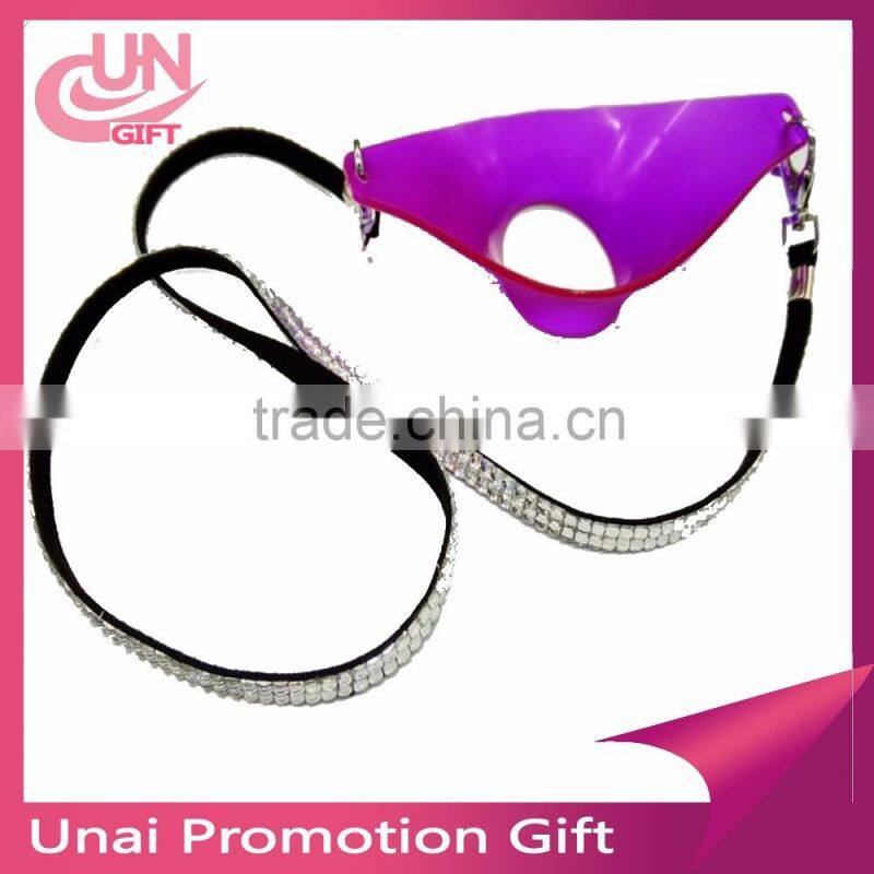 High Quality Free sample Wine Lanyard Glass Holder Rhinestone Neck and rubber Wine Yoke
