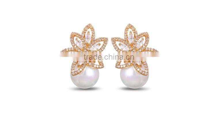 Wholesale Stock Small Order Fashion Women Flower in Water Pearl Zircon Earrings