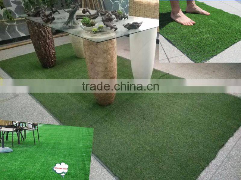 Decorative artificial grass floor mats