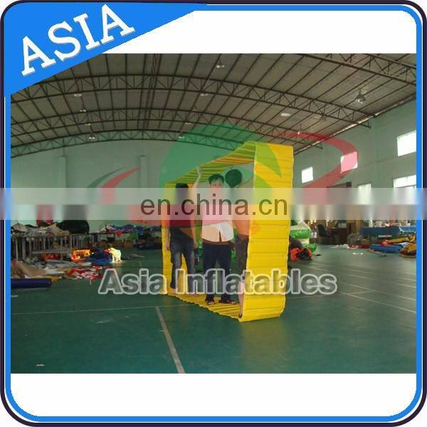 Factory price derby racing / inflatable horse racing / pony hops race track