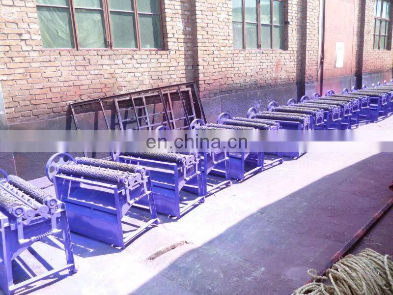 Corn kernel and shell separator/corn seeds threshing machine