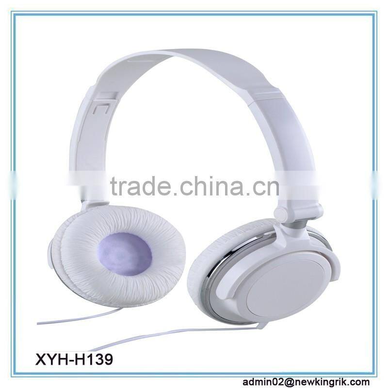 Made in China high quality and good sound wired headphone