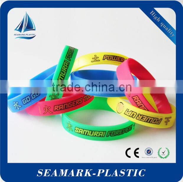 2016 custom logo printed glow in the dark silicone wristbands