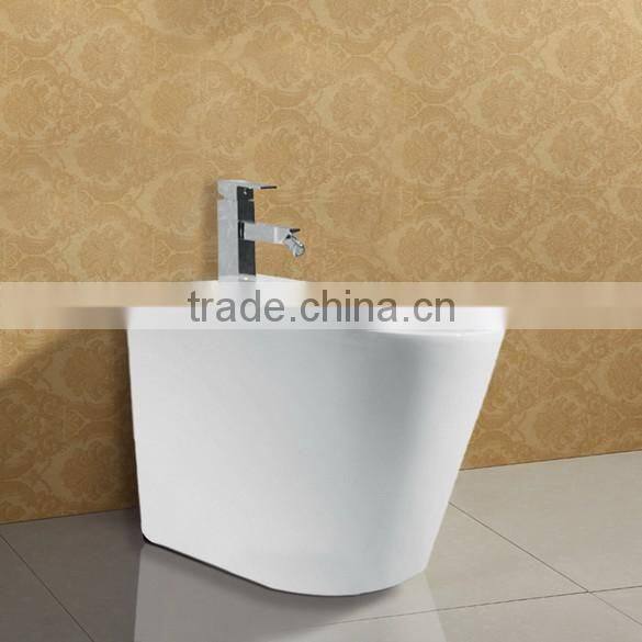 Free Standing AAA Grade Ceramic Bidet