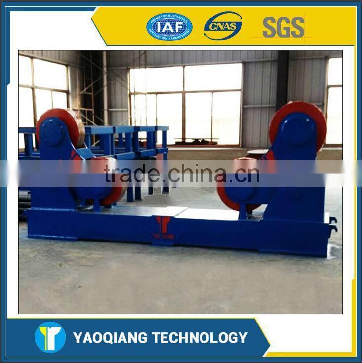 Self-aligning welding rotator