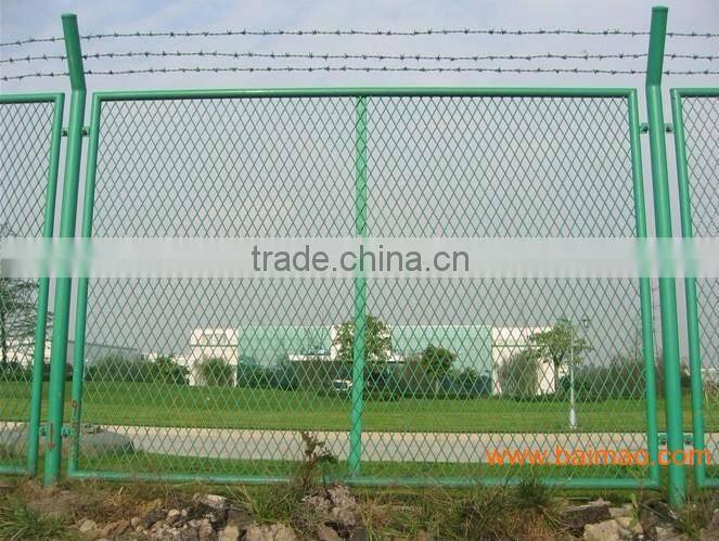 chain link fence with PVC covering