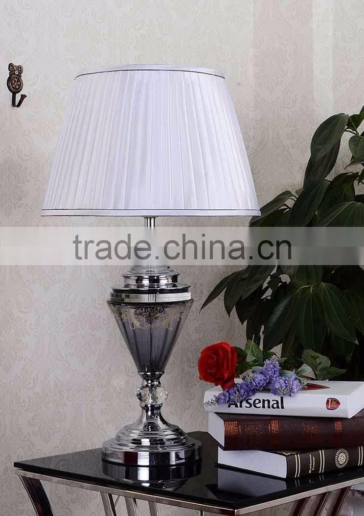 Diamond shape design glass carving crystal decoration table lamp