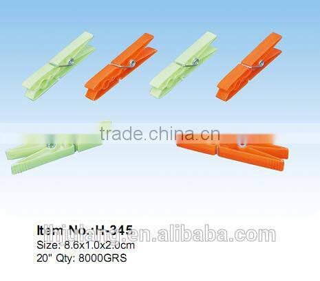 Plastic clothes Pegs