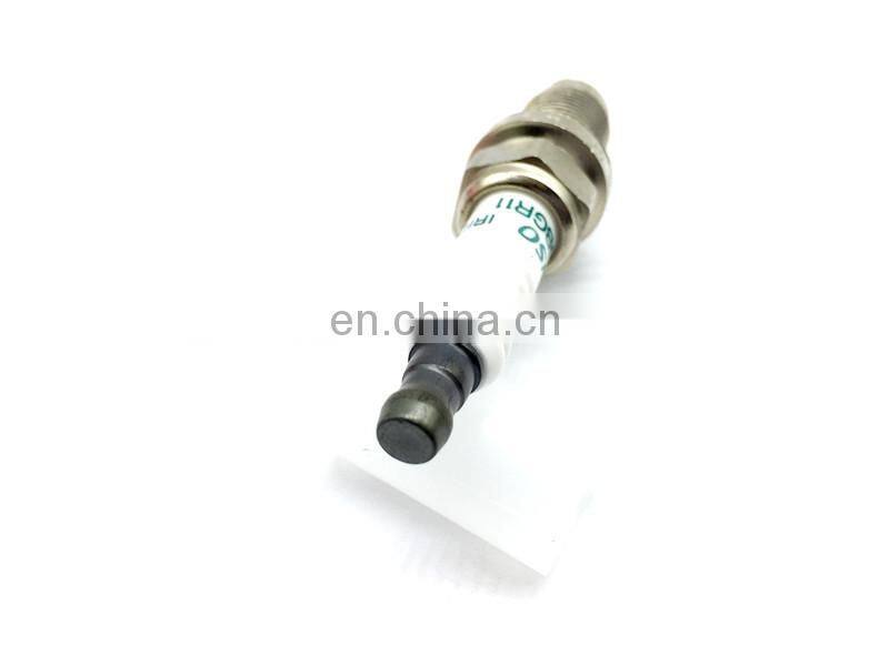 SK20BGR11 iridium spark plug with 3 electrode for to-yota OEM 90919-01221 9091901221