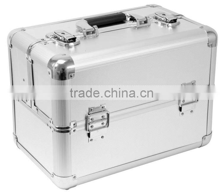 Silver Makeup Cosmetic Train Case Lockable Jewelry Travel case Aluminum Artist Vanity case Makeup travel carrying case