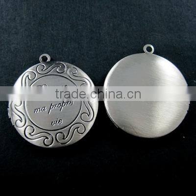 32mm brass vintage style antiqued silver French plus que ma propre vie round photo locket pendant 1113018