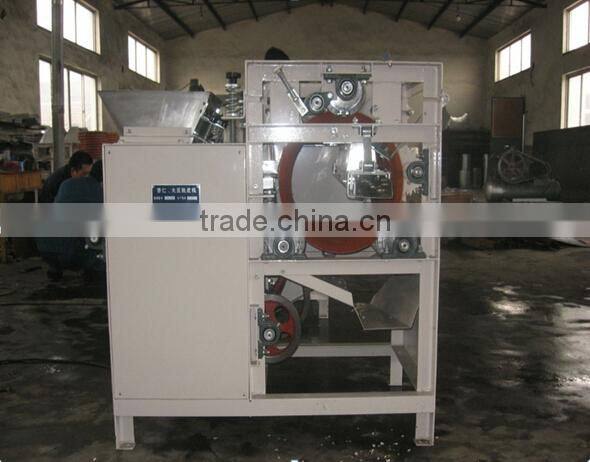 good quality peanut peeling machine/peanut processing machine