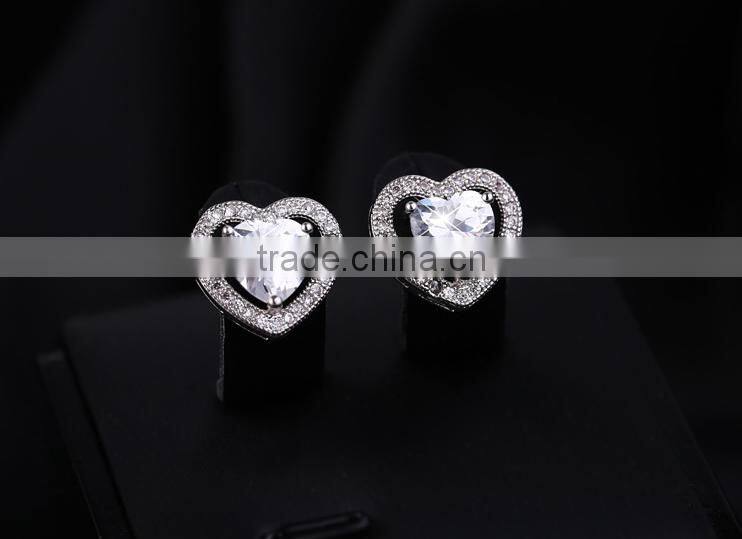Wholesale Stock Small Order Fashion Women Heart-shaped Zircon Earrings
