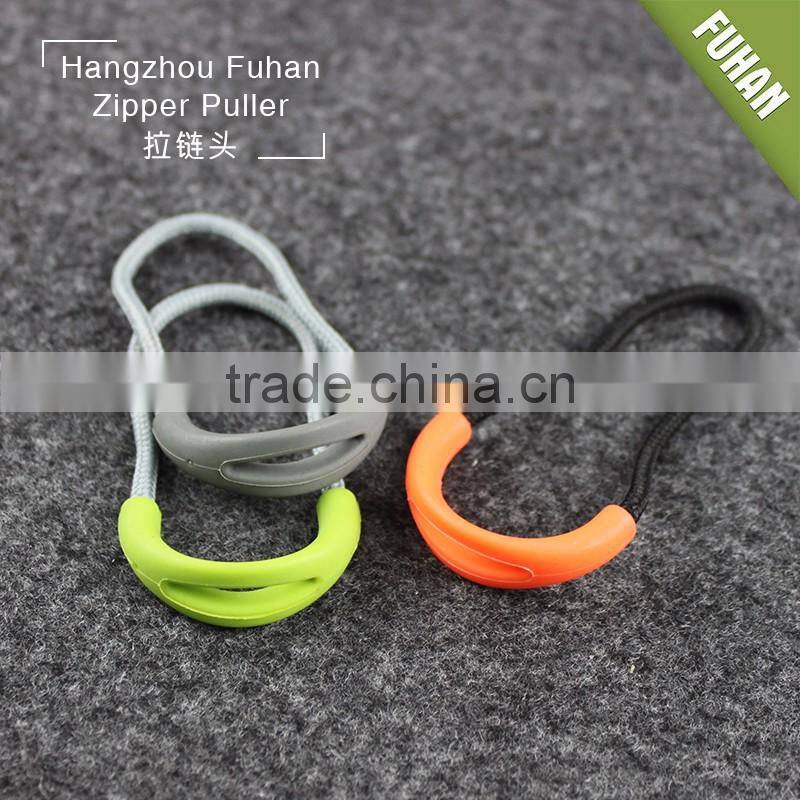 Traveling Bags Popular Circle Design Eco-friendly PVC Zipper Pullers