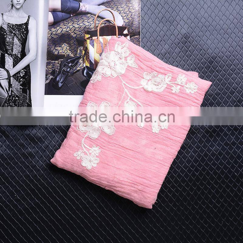 Wholesale Korea Fashion Ladies Cotton Flower Embroidery Shawls