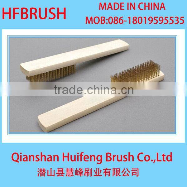 Wire wooden handle brush