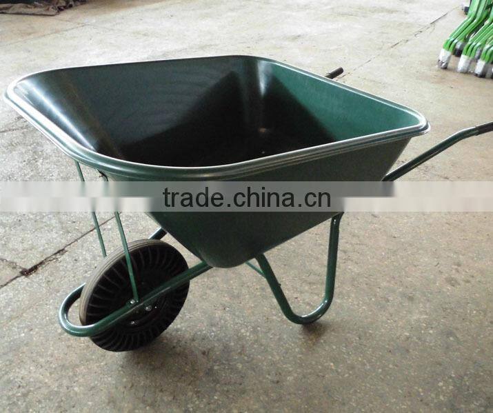 wheelbarrow with large plastic wheelbarrow tray