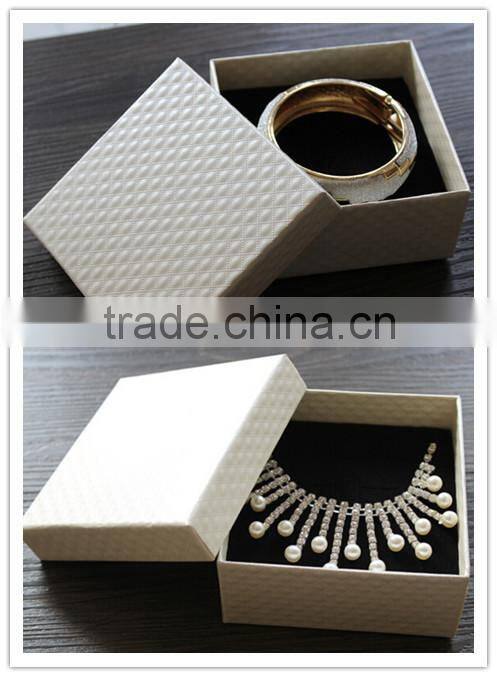 Custom plain white necklace gift box jewelry box for ring necklace