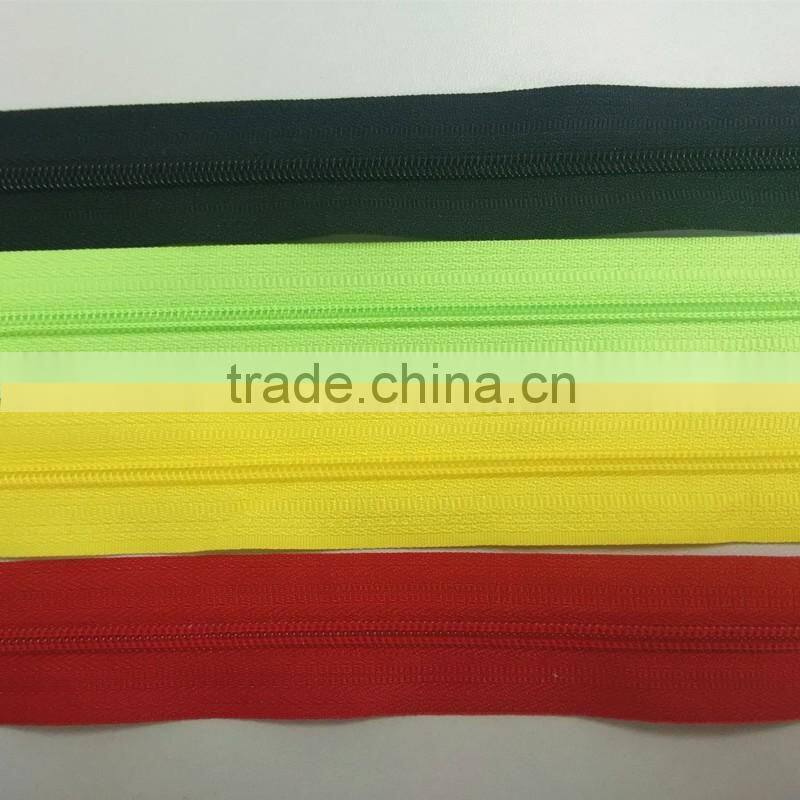 Colorful Plastic/Nylon Zipper with Auto Lock
