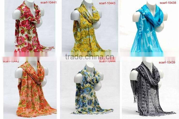 fashion 100% ployester square neck scarf