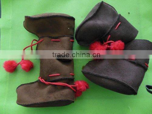 baby winter shoes with plush balls