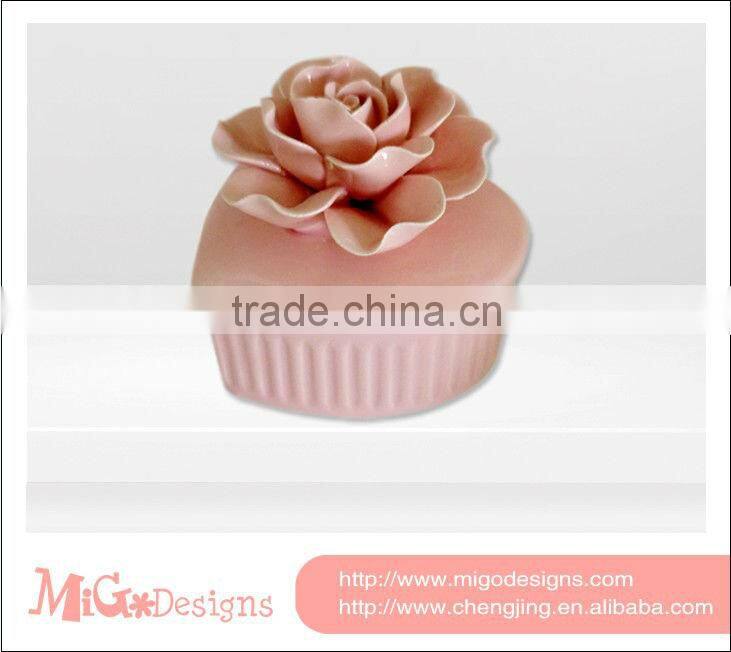China Custom Handmade Craft Wedding Favor Gift Box