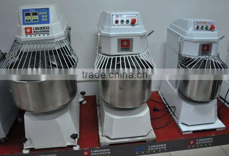 Electric flour kneading machine with double speed double acting