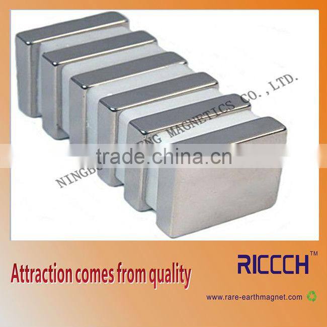 Super Strong N35 Countersunk Disc Magnets Customized