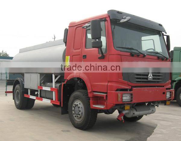 SINOTRUK 3-24 Cubic Oil/Water HOWO Tank Truck