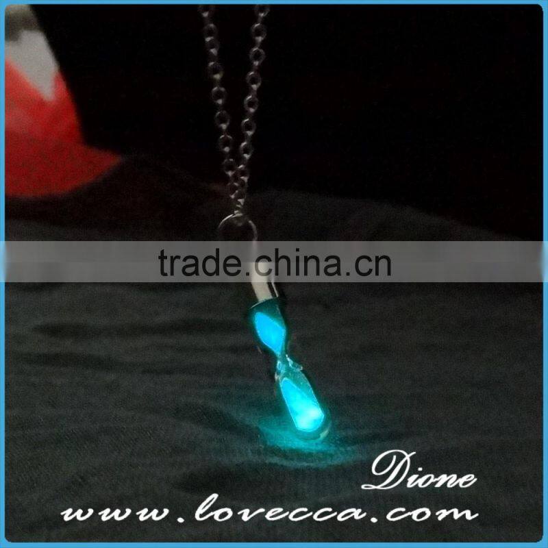 Valentines Day Gift glowing necklace , glow in the dark heart pendant luminous necklace