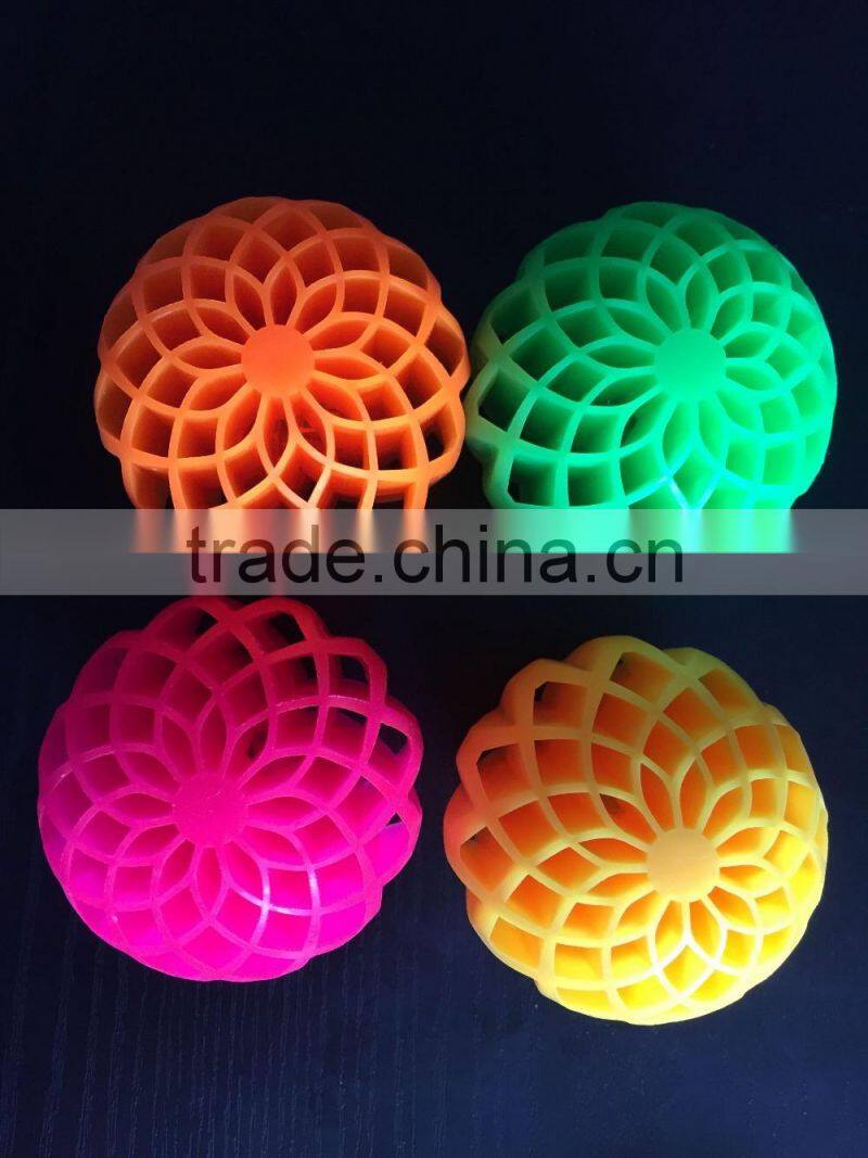 2015 new launch Honeycomb hole TPR rubber bounce ball flashing skip ball squish ball