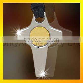 brushed flower design and shiny cz in the middle titanium or stainless steel pendant for women or men