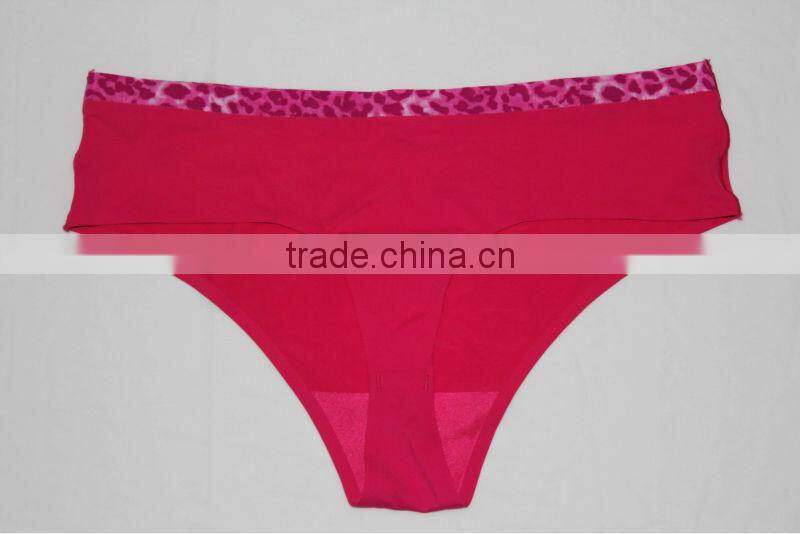 2014 Latest Design Seamless Bonded Thong Underwear Woman