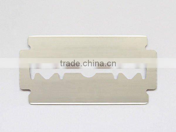 Double edge shaving blade