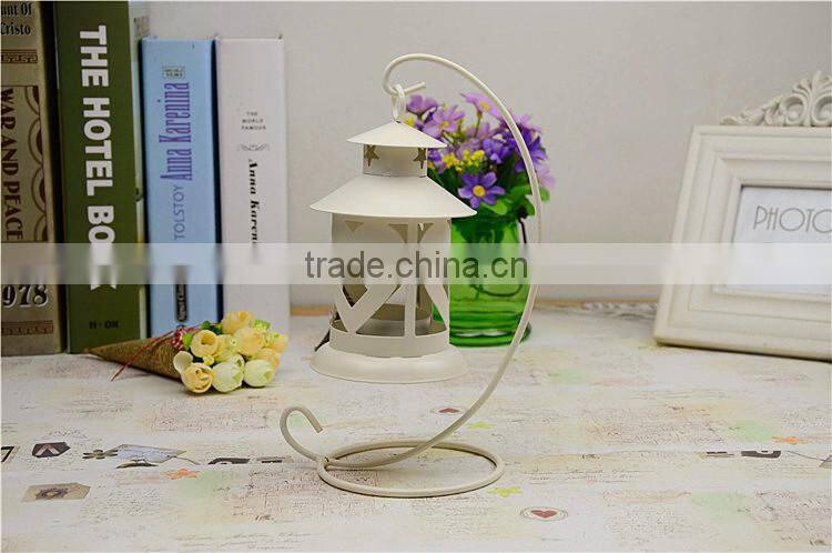 Heart shaped classical hollow candlestick metal candle holder, hanging wrought iron candlestick for home decoration